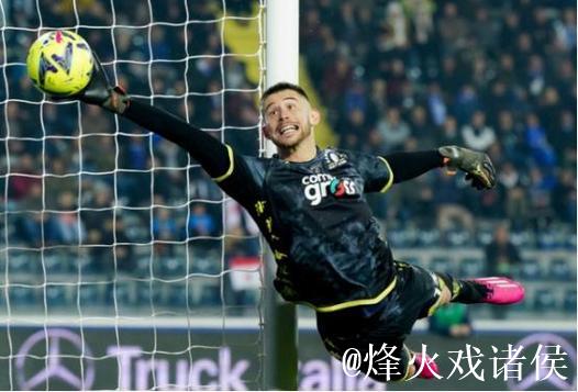 维卡里奥签约困难重重,国米紧盯弗赖堡之星。 维卡里奥签约困难重重,国米紧盯弗赖堡之星。