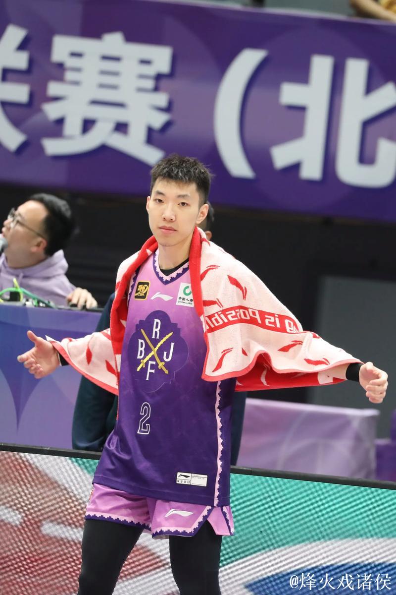 热身赛-廖三宁贡献13+6 中国男篮大胜波黑20分