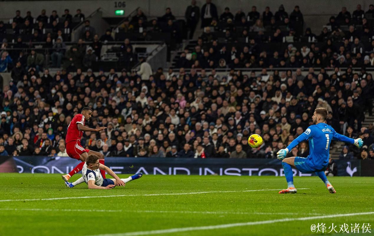 利物浦主教练斯洛特：伊萨克因伤将缺席数月