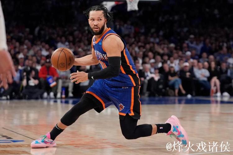 杰伦·约翰逊三双18+10+11 布伦森24+5 老鹰力克尼克斯