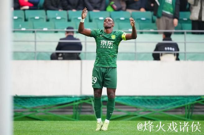 中超:法比奥荣膺金靴,北京国安致梅州客家降级 中超:法比奥荣膺金靴,北京国安致梅州客家降级