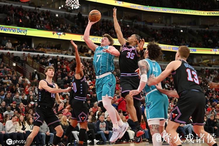 布里奇斯26+14 黄蜂力克公牛止三连败 布里奇斯26+14 黄蜂力克公牛止三连败